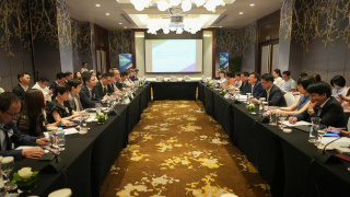 VNBA and HKTDC promote cooperation in finance and fintech