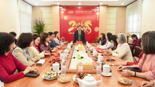 Phó Chủ tịch kiêm Tổng Thư ký Nguyễn Quốc Hùng gặp mặt, chúc Tết cán bộ, nhân viên dịp đầu Xuân Bính Ngọ 2026