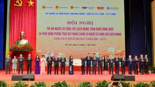Ngành Ngân hàng ủng hộ 300 tỷ đồng tri ân người có công với cách mạng