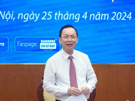 Ông Đào Minh Tú, Phó Thống đốc Thường trực Ngân hàng Nhà nước, Chủ tịch Công đoàn Ngân hàng Việt Nam phát biểu tại buổi lễ