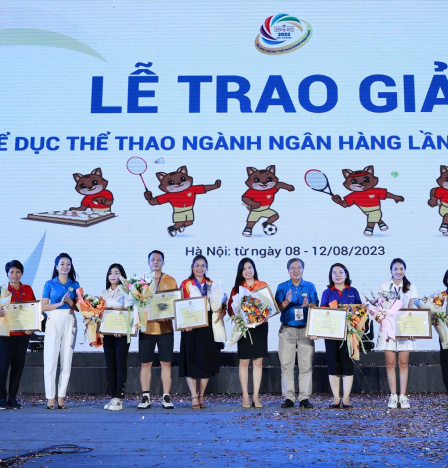 Tại lễ bế mạc đại hội, Ban tổ chức đã trao Huy chương Vàng cho đội bóng đá nữ Techcombank và đội bóng đá nam OCB; trao Huy chương Bạc cho đội bóng đá nữ BIDV và đội bóng đá nam HD Bank; Huy chương Đồng cho 2 đội bóng đá nữ Bắc Á Bank và đội Vietinbank cùng 2 đội bóng đá nam là đội bóng BIDV và đội bóng SeaBank.Đặc biệt, Ban tổ chức trao Giải Nhất toàn đoàn cho đoàn thể thao BIDV; Giải Nhì toàn đoàn cho 3 đoàn thể thao: Agribank, Vietinbank, Vietcombank; Giải Ba toàn đoàn cho 5 đoàn: TP Bank, Ngân hàng Nhà nước Việt Nam, Techcombank, Ngân hàng Chính sách xã hội, Trường Đại học Ngân hàng TP.Hồ Chí Minh…Ngoài ra, Ban tổ chức còn trao Bằng khen của Thống đốc Ngân hàng Nhà nước, Bằng khen của Công đoàn Ngân hàng Việt Nam cho một số đoàn tham gia đại hội…