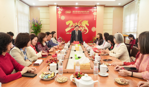 Phó Chủ tịch kiêm Tổng Thư ký Nguyễn Quốc Hùng gặp mặt, chúc Tết cán bộ, nhân viên dịp đầu Xuân Bính Ngọ 2026