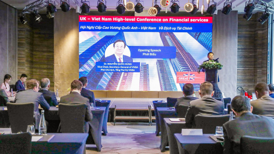 Hội nghị cấp cao Việt Nam - Vương quốc Anh về dịch vụ tài chính