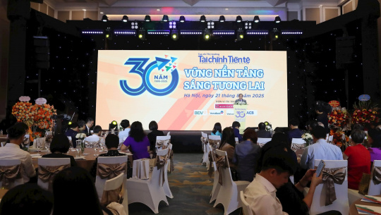 Tạp chí Thị trường Tài chính Tiền tệ kỷ niệm 30 năm thành lập và xuất bản số đầu tiên