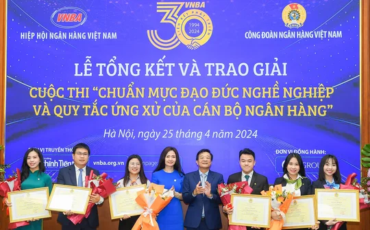 Lễ tổng kết và trao giải cuộc thi "Chuẩn mực đạo đức nghề nghiệp và quy tắc ứng xử người cán bộ ngân hàng"