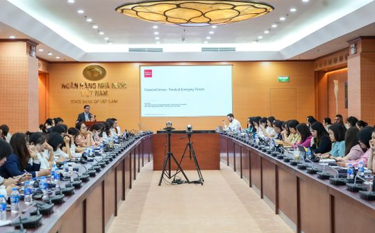 Tập huấn chuyên đề “Tội phạm tài chính, phòng chống rửa tiền, cấm vận và thanh toán quốc tế trong hoạt động Ngân hàng”