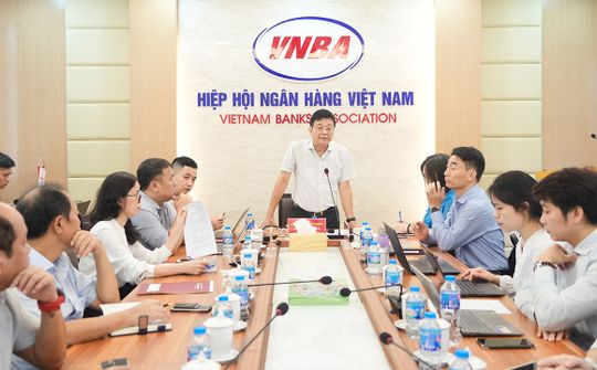 Hiệp hội Ngân hàng họp góp ý dự thảo Nghị định về chữ ký điện tử và dịch vụ tin cậy