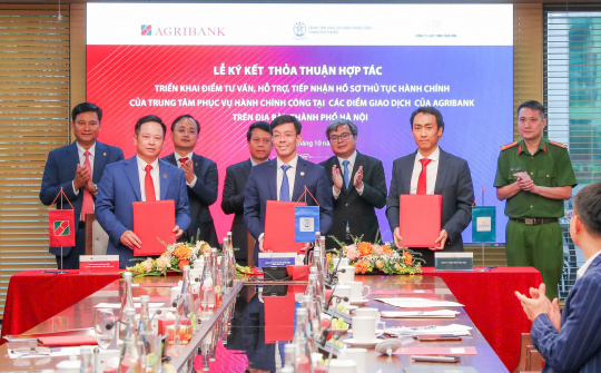 Agribank and Hanoi Public Administration Service Center Cooperate to Integrate Public Services at Bank Transaction Points