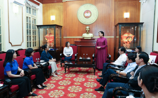 Công đoàn Co-opBank ủng hộ 350 triệu đồng giúp đồng bào bị bão số 10