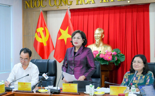 Thống đốc Nguyễn Thị Hồng làm việc với tỉnh Vĩnh Long