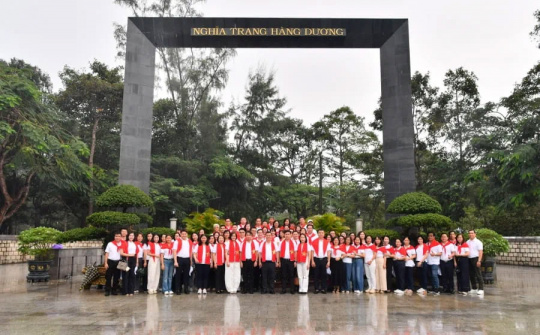 Đảng bộ Trụ sở chính Vietcombank về nguồn tại Côn Đảo