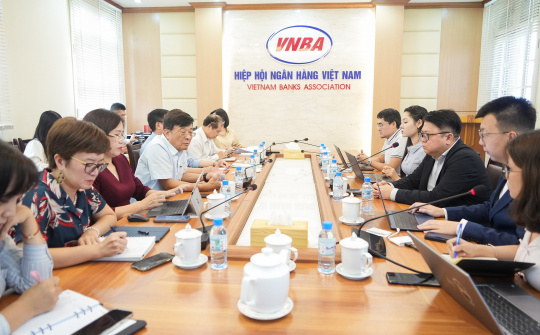 Phó Chủ tịch kiêm Tổng Thư ký Nguyễn Quốc Hùng tiếp đại diện Tập Đoàn Huawei