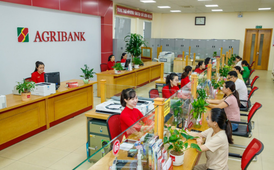 Agribank được vinh danh Top 10 ngân hàng có môi trường làm việc tốt nhất Việt Nam 2025