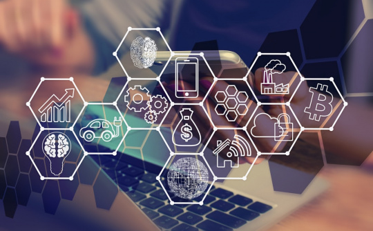 Tọa đàm “Tăng tốc phát triển hệ sinh thái ngân hàng số”