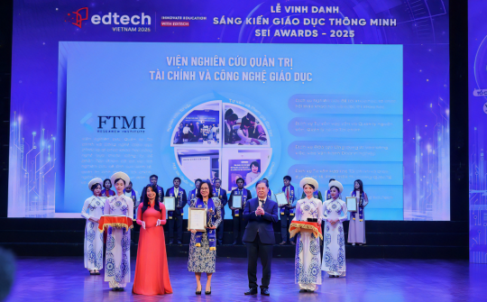 UB GROUP ghi dấu ấn tại Lễ vinh danh Sáng kiến Giáo dục Thông minh – SEI Awards năm 2025