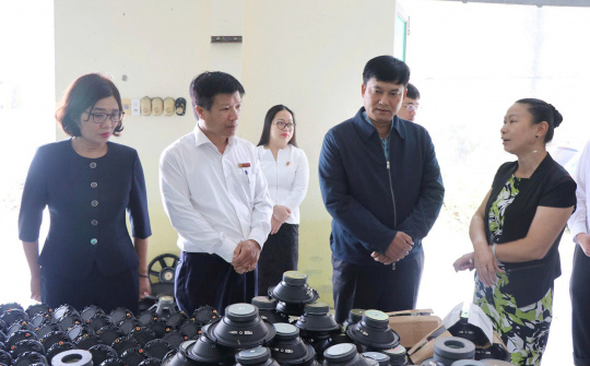 Agribank kịp thời hỗ trợ khách hàng, người lao động trên địa bàn Đà Nẵng và Huế bị thiệt hại do bão lũ