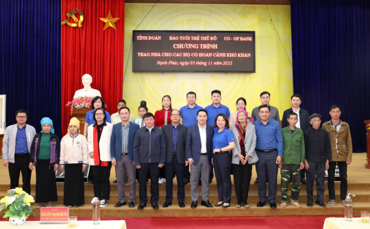 Co-opBank trao kinh phí hỗ trợ xây sửa nhà cho các hộ dân khó khăn tại xã Hạnh Phúc, tỉnh Lào Cai