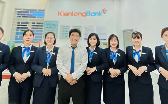 Nhân viên KienlongBank kịp thời giúp khách hàng thoát khỏi vụ việc lừa đảo 900 triệu đồng