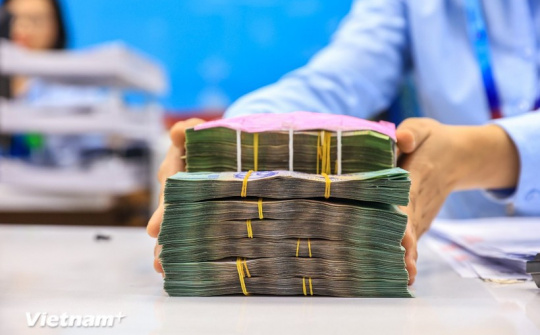 Banks adjust account management fees from December 1