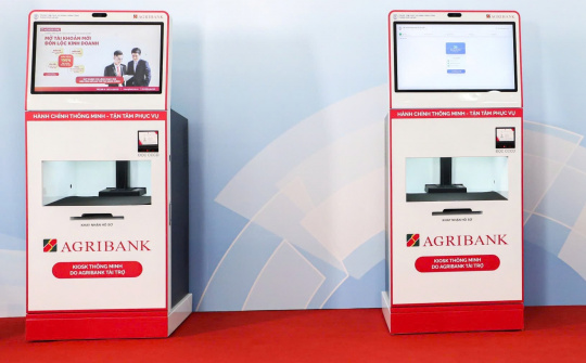 Tài trợ Kiosk thông minh xác thực và cấp bản sao số tài liệu điện tử, Agribank góp phần hiện đại hóa nền hành chính Thủ đô
