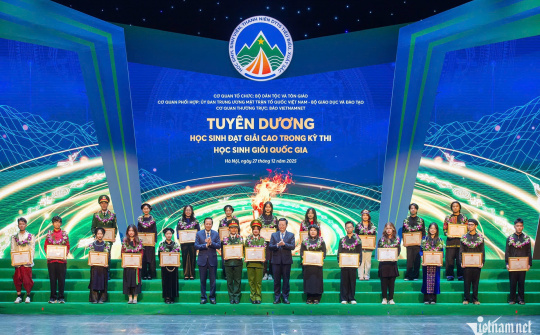 Agribank đồng hành tuyên dương học sinh, sinh viên dân tộc thiểu số