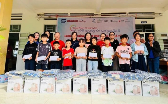 SCB hoàn thành chuỗi chương trình hỗ trợ đồng bào vùng lũ tại Phú Yên