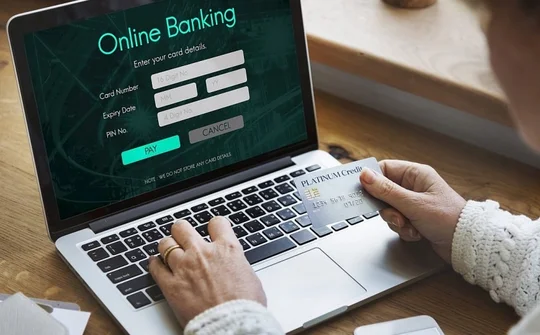 04 tính năng tối thiểu phần mềm ứng dụng Online Banking phải có theo Thông tư 50 là tính năng nào?