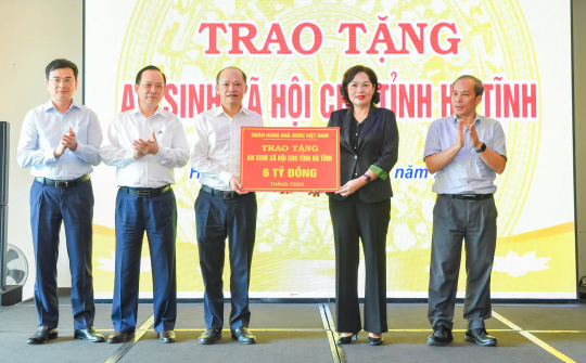 Ngân hàng Nhà nước Việt Nam trao tặng an sinh xã hội tại Hà Tĩnh