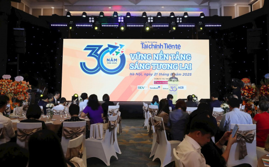 Tạp chí Thị trường Tài chính Tiền tệ kỷ niệm 30 năm thành lập và xuất bản số đầu tiên