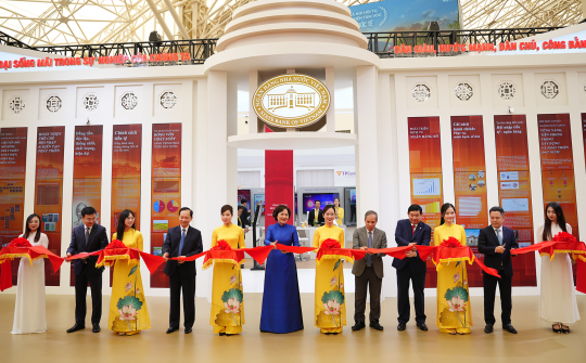 Ấn tượng gian triển lãm ngành Ngân hàng tại Triển lãm thành tựu Đất nước "80 năm Hành trình Độc lập - Tự do - Hạnh phúc"