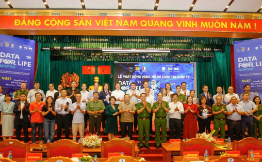 Agribank đồng hành cùng cuộc thi quốc tế Data for Life 2025