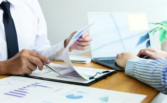Banking on advice to boost financial futures