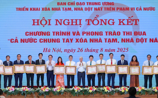SHB nhận bằng khen của Thủ tướng vì những đóng góp tích cực trong chương trình xóa nhà tạm, dột nát