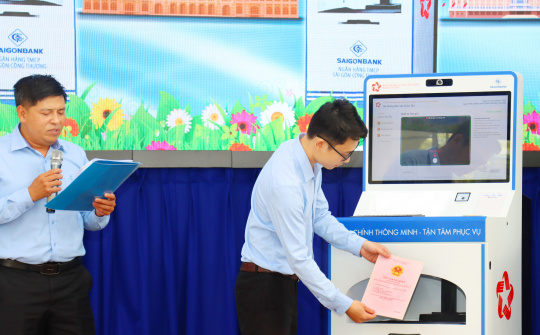 SaiGonBank đưa kiosk thông minh vào hỗ trợ hành chính công tại TP. Hồ Chí Minh