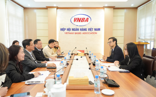 VNBA and ACCA talked on collaboration in training and sustainable finance development