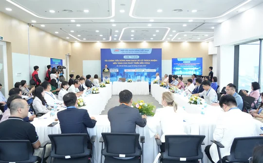 Tài chính tiêu dùng: Cần chuyển từ "mở rộng tiếp cận" sang "mở rộng tiếp cận có trách nhiệm"