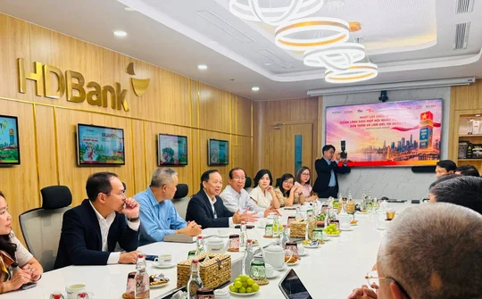 Phó Chủ tịch, Tổng Thư ký Đào Minh Tú thăm, làm việc với một số hội viên tại TP. Hồ Chí Minh