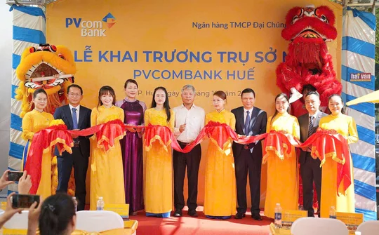 PVcomBank Huế khai trương trụ sở mới