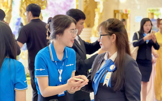 BAOVIET Bank ưu đãi nộp phí bảo hiểm, tặng tiền mặt cho khách hàng