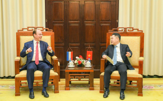 Phó Thống đốc Nguyễn Ngọc Cảnh tiếp Đại sứ Đại Công quốc Luxembourg