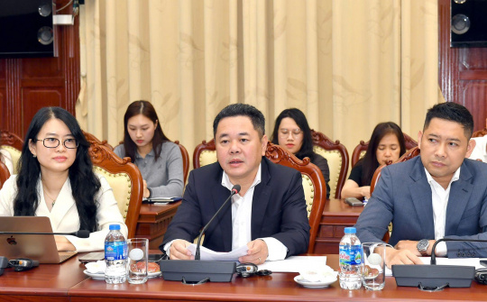 Phó Thống đốc Nguyễn Ngọc Cảnh làm việc với đoàn Cán bộ Quỹ Tiền tệ quốc tế