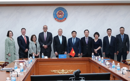 Việt Nam, HSBC accelerate push for credit upgrade and global capital inflows