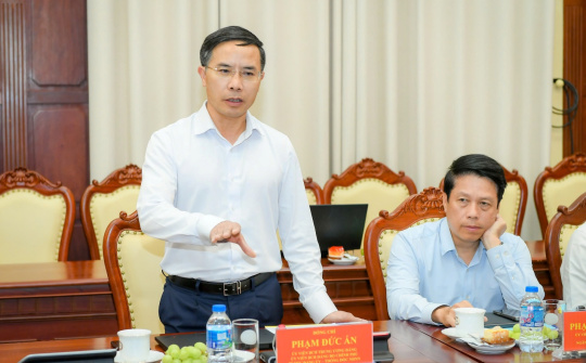 Ban Thường vụ Đảng ủy NHNN làm việc với Đoàn khảo sát của Đảng ủy Chính phủ về thực hiện Kết luận số 208-KL/TW của Bộ Chính trị