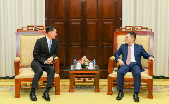 Phó Thống đốc Nguyễn Ngọc Cảnh tiếp Chủ tịch kiêm Tổng Giám đốc Ngân hàng Công nghiệp Hàn Quốc