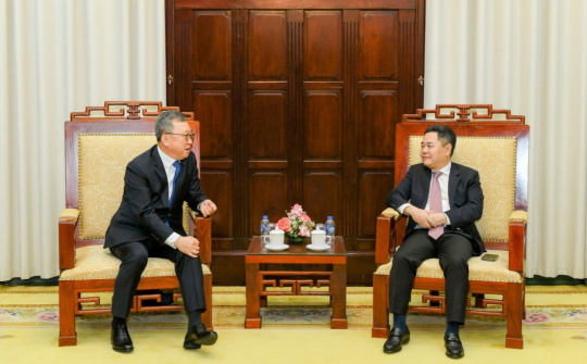 Phó Thống đốc Nguyễn Ngọc Cảnh tiếp Chủ tịch kiêm Tổng Giám đốc Ngân hàng Shinhan Hàn Quốc