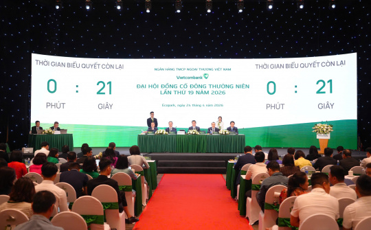 ĐHĐCĐ Vietcombank 2026: thông qua kế hoạch phát hành hơn 1 tỷ cổ phiếu, để ngỏ cơ hội hiện diện tại Trung tâm tài chính quốc tế Việt Nam