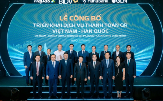 Việt Nam, South Korea launch cross-border QR payment service