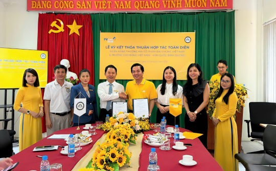 PVcomBank đồng loạt ký kết hợp tác với hai trường cao đẳng, mở rộng hệ sinh thái tài chính