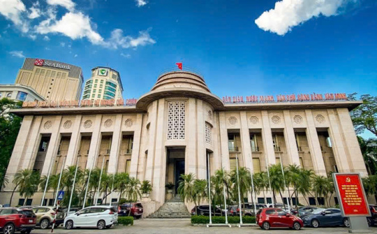 Ngân hàng Nhà nước Việt Nam rà soát, đẩy mạnh phân cấp, cắt giảm thủ tục hành chính trong lĩnh vực ngân hàng