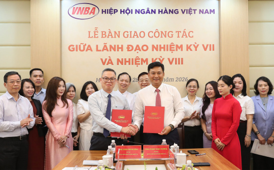 Hiệp hội Ngân hàng Việt Nam tổ chức Lễ bàn giao công tác giữa Chủ tịch Hội đồng, Tổng Thư ký nhiệm kỳ VII và nhiệm kỳ VIII